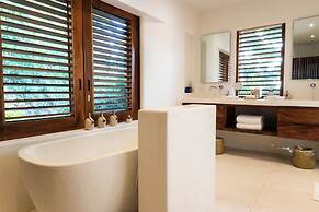 Playa Rosa Bungalows