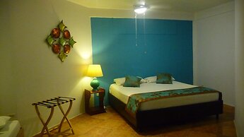Playa Bluff Hotel