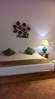 Playa Bluff Hotel