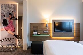 Moxy Aberdeen Airport