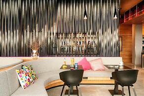 Moxy Aberdeen Airport