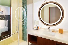 Hyatt Centric Waikiki Beach