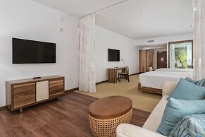 Hyatt Centric Waikiki Beach