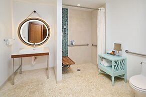 Hyatt Centric Waikiki Beach