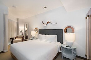 Hyatt Centric Waikiki Beach