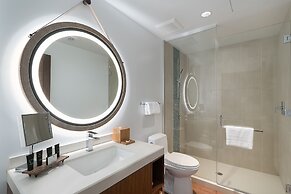 Hyatt Centric Waikiki Beach