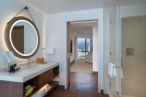 Hyatt Centric Waikiki Beach