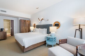 Hyatt Centric Waikiki Beach