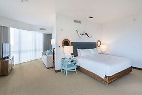 Hyatt Centric Waikiki Beach
