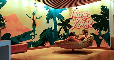 Hyatt Centric Waikiki Beach