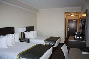 Crossroads Inn & Suites