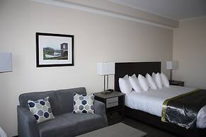 Crossroads Inn & Suites