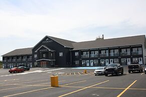 Crossroads Inn & Suites