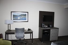 Crossroads Inn & Suites