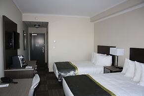 Crossroads Inn & Suites