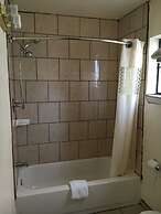 Deluxe Inn Of Roswell