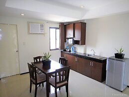 Mallberry Suites Business Hotel