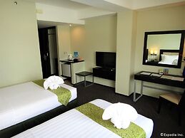 Mallberry Suites Business Hotel