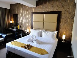 Mallberry Suites Business Hotel