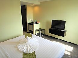 Mallberry Suites Business Hotel