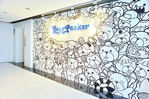 BearPacker Patong Hostel