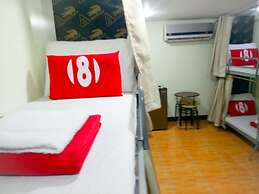 8Hostel