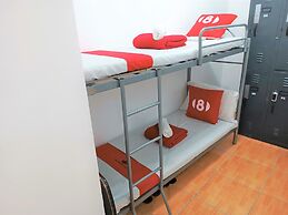 8Hostel