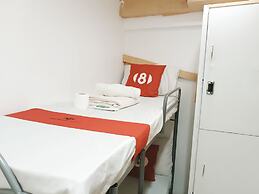8Hostel