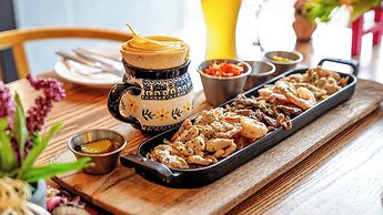 Cheonjiyeon Crystal Hotel