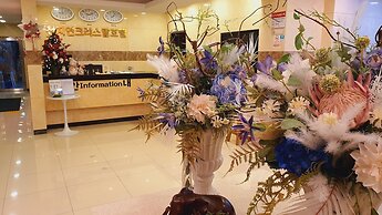 Cheonjiyeon Crystal Hotel