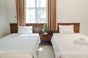 Golden Light Hotel