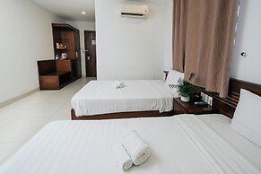 Golden Light Hotel