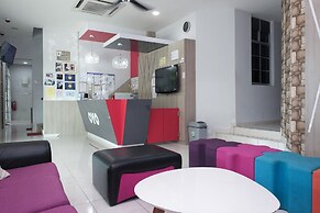 Super OYO 89930 Golden Guest House