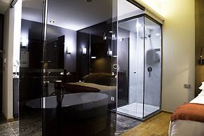 Hotel Love It CAS Consulate