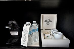 Hotel Love It CAS Consulate