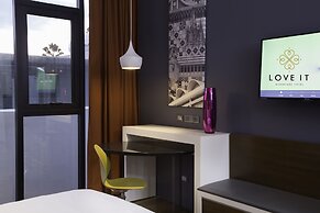 Hotel Love It CAS Consulate