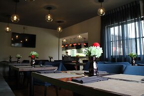 Hotel Love It CAS Consulate