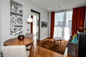 Hotel Love It CAS Consulate