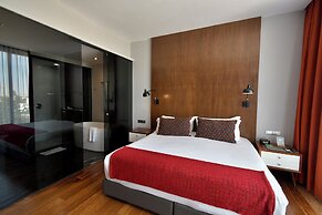 Hotel Love It CAS Consulate