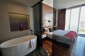 Hotel Love It CAS Consulate