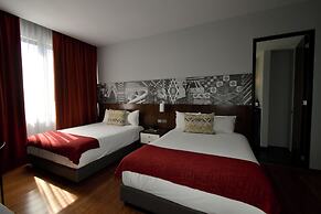 Hotel Love It CAS Consulate