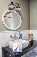 City Hall Grand Hotel