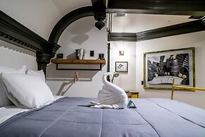 City Hall Grand Hotel