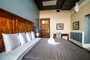 City Hall Grand Hotel