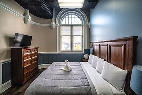 City Hall Grand Hotel