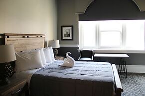 City Hall Grand Hotel