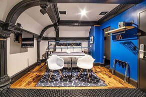 City Hall Grand Hotel