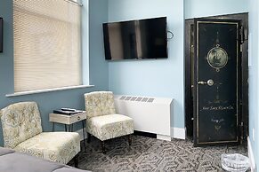 City Hall Grand Hotel