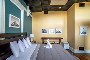 City Hall Grand Hotel