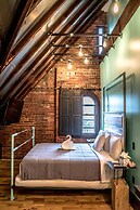 City Hall Grand Hotel